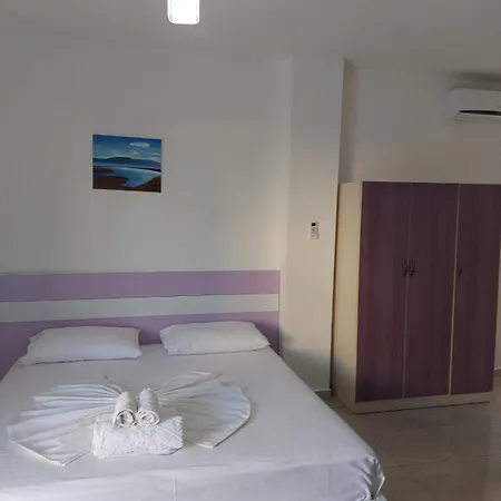 Triad Vlorë
