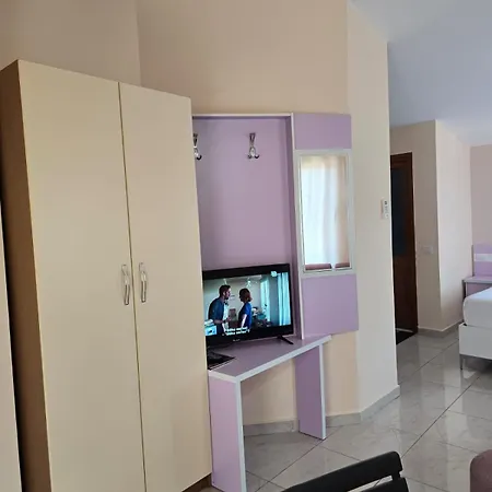 Triad Vlorë