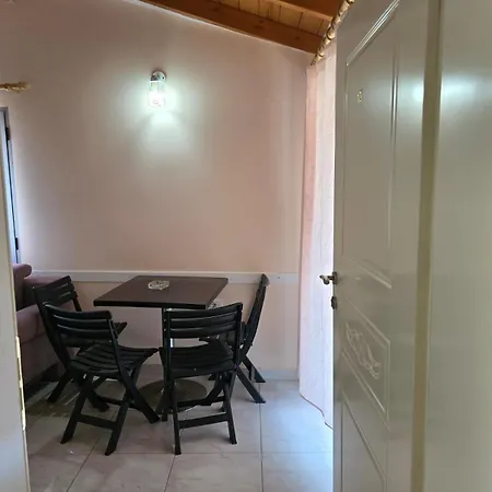 山林小屋 Triad *