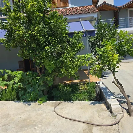 Triad 山林小屋 Vlorë