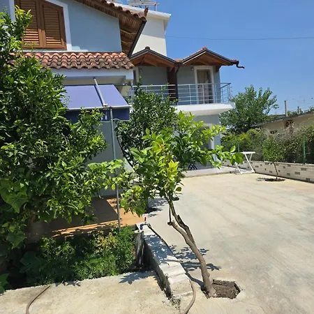 Triad Деревянный коттедж *